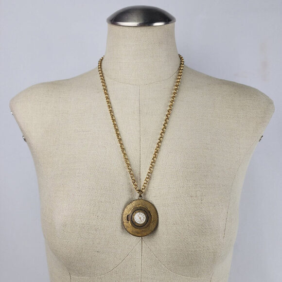 Vintage Caravelle Back & Gold Tone Pendant Watch Necklace 7 jewels - Picture 1 of 11
